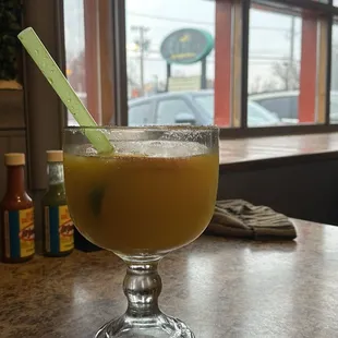 Mango lime frozen margarita