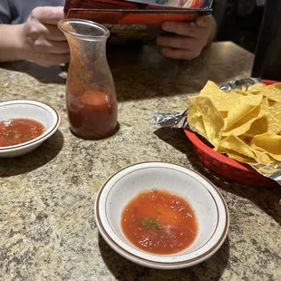 Chips &amp; salsa