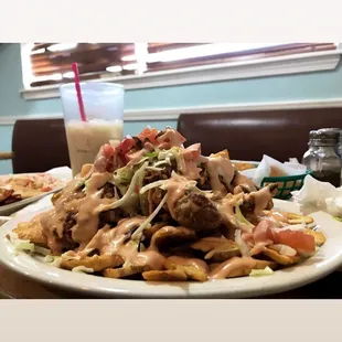 Pollo frito con tajadas