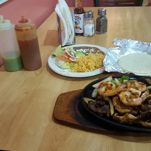 Mixed fajitas