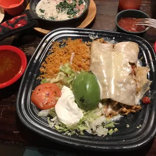 The spinach queso LACKED seasoning. The avocado enchilada pollo looked wrecked. Epic let down.