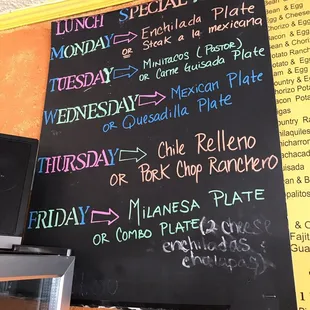 Daily lunch specials $6.99 with iced tea