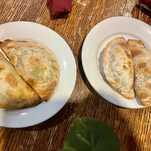 Empanada Saltena de Pollo