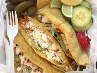 El Comal Taco Truck