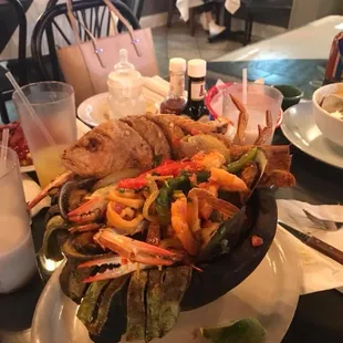 Molcajete de Mariscos