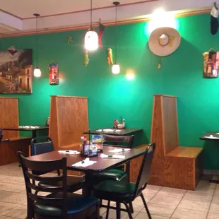 Clean, pleasant ambience.