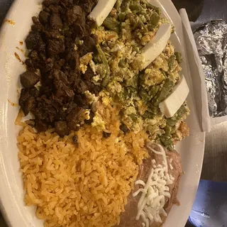 Huevos con Nopales