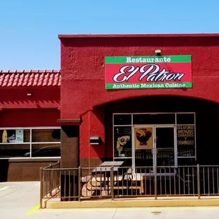 the front of a mexican restaurant