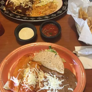 Enchiladas poblanos &amp; enchiladas taco combo.