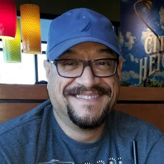 Alex L.
