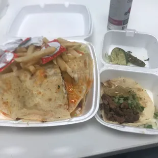 3/5 fue to undercooked fries :/ portions are good though.