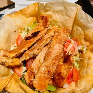 Taco salad with chicken