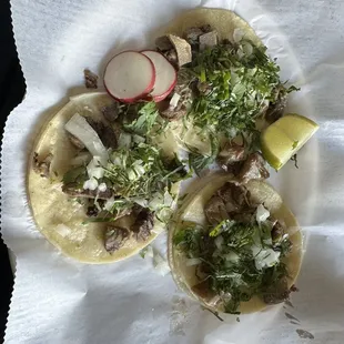 Tacos, lengua, buche, and cachete