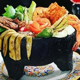 Molcajete mix Plate