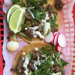 Tacos de carne asada
