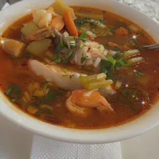 Caldo De Camaron y Pescado