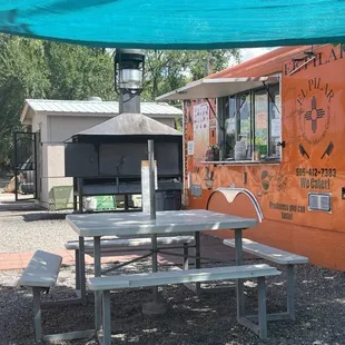 Exterior of Restaurant (w/smoker)