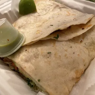 Big quesadilla 4/5 delicious!