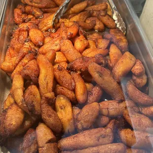 a tray of fried food