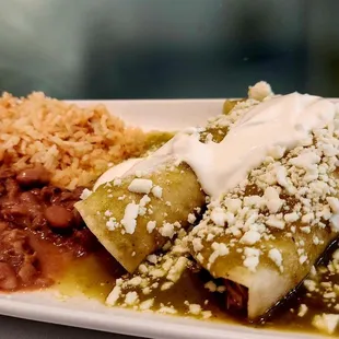 Enchiladas w/ green sauce