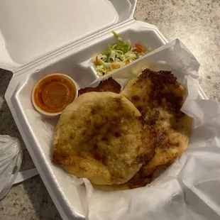 Pupusas plate