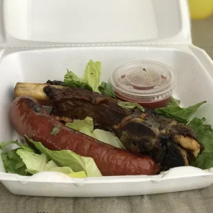 Rib and a Hot Link!!! Very tasty.