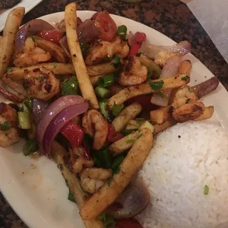 Saltado de Camarones