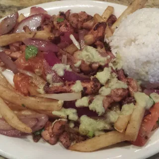 Saltado de Pollo