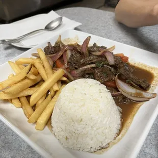Lomo Saltado