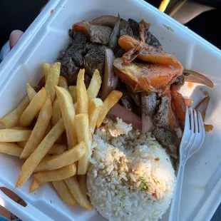 Lomo Saltado plate