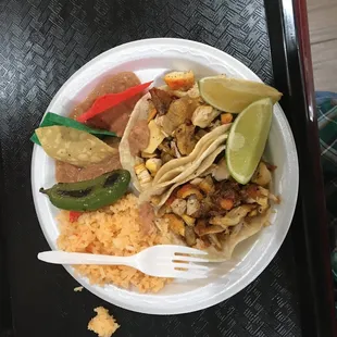 Dos tacos de pollo