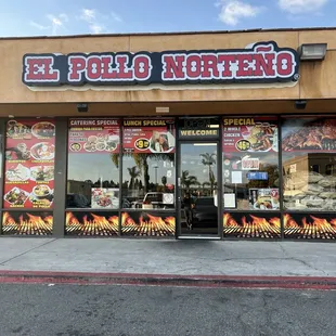 ramen and noodles, outside