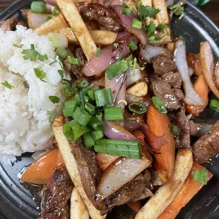 Lomo saltado