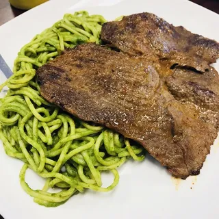 Tallarines Verdes con Bistec