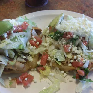 Sopes de pollo.