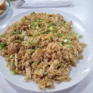Chaufa rice with chicken