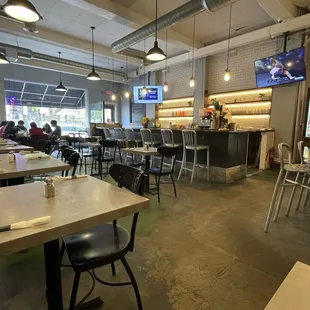 sushi and sashimi, interior