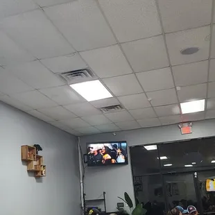 Not overly crowded for a smaller restaurant.