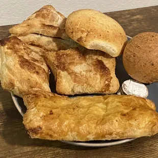 Almojabanas, Empanadas, Pasteles El Portal, Roscones, Buñuelos, Mil Hojas