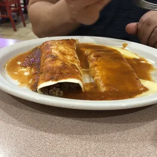 Cheese enchilada &amp; beef burrito