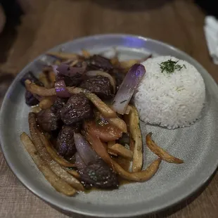 Lomo Saltado
