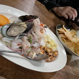 mussels, oysters, shellfish, food, oysters and mussels