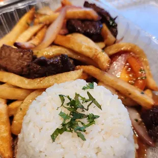 El Porteno - Lomo Saltado