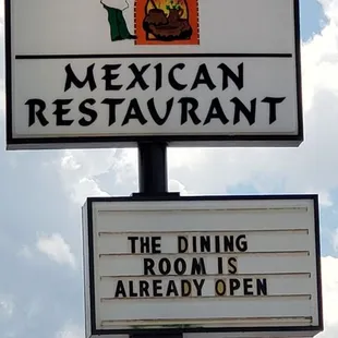 the sign for el porton mexican restaurant