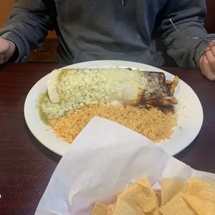 a plate of mexican food