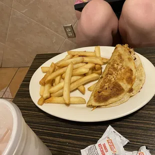 Kids King Quesadilla Chicken