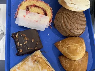 Carlos Bakery
