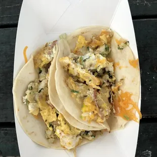 Migas breakfast tacos