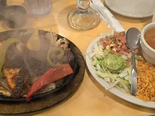 Los Molcajetes