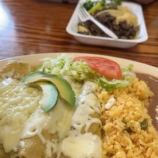 Enchiladas Verdes y Tacos de Asada